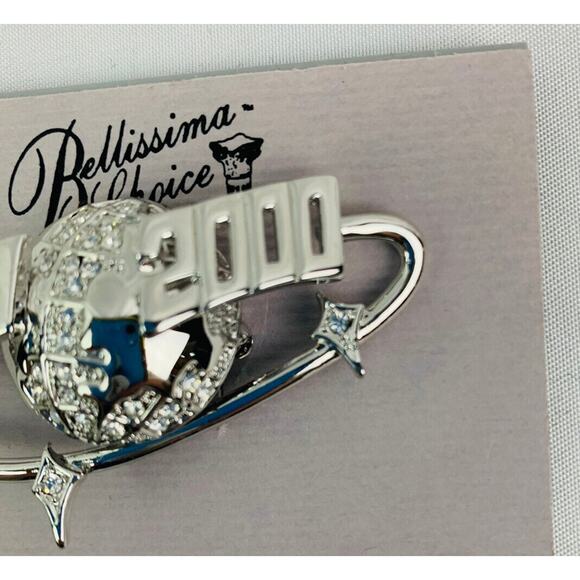 Vintage 1999 Bellissima Choice Silvertone Pin Brooch "1999-2000" 2.5"l x 1.5"h - Picture 7 of 9
